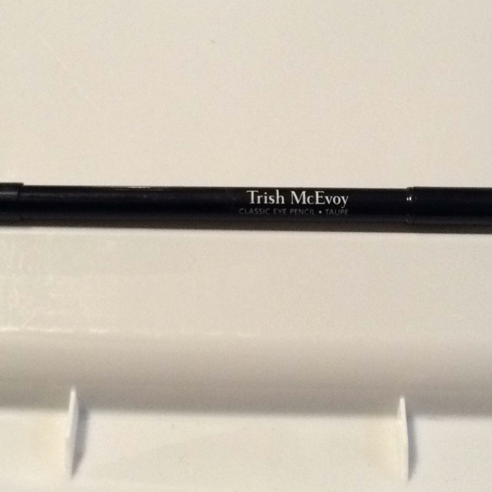 Trish mcevoy classic eyeliner taupe